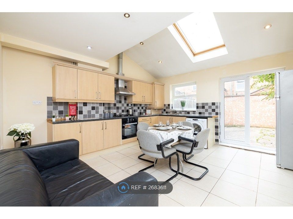 Property photo 1 of 13 Large Communal Space