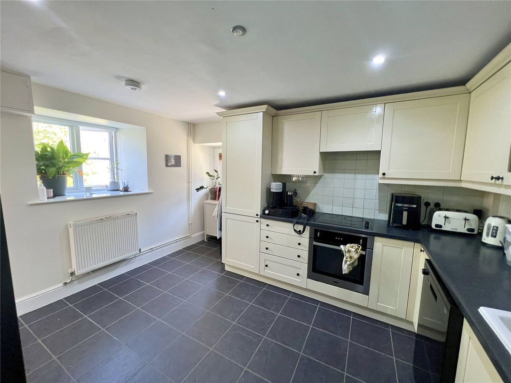 Property photo 2 of 18 Picture No. 36