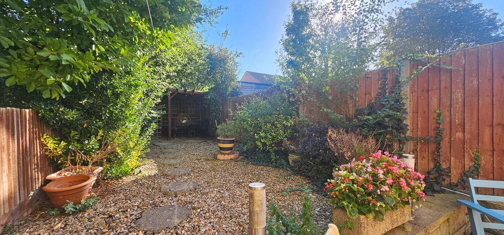 Property photo 2 of 10