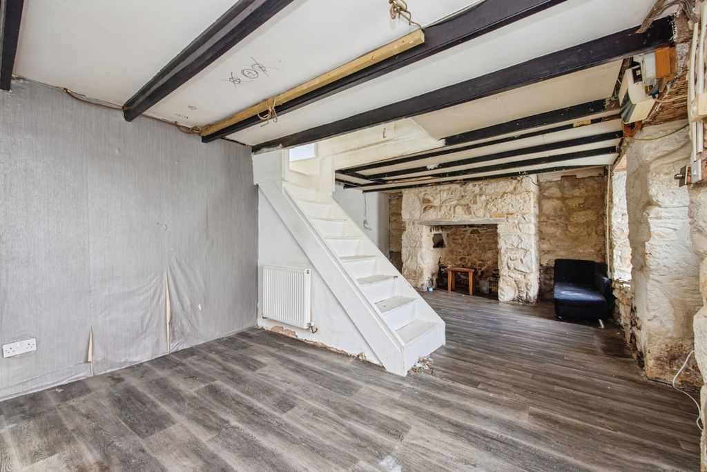 Property photo 2 of 17 Pbox-Img.Jpg