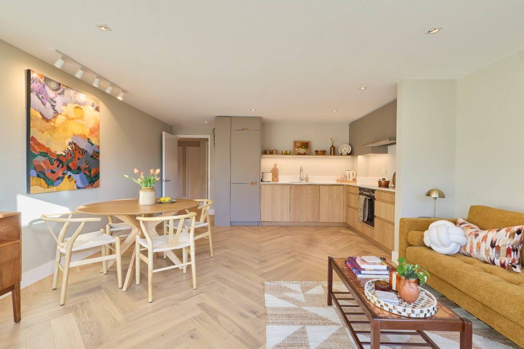 Property photo 3 of 28