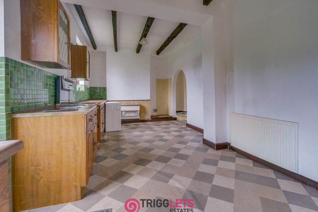 Property photo 2 of 20