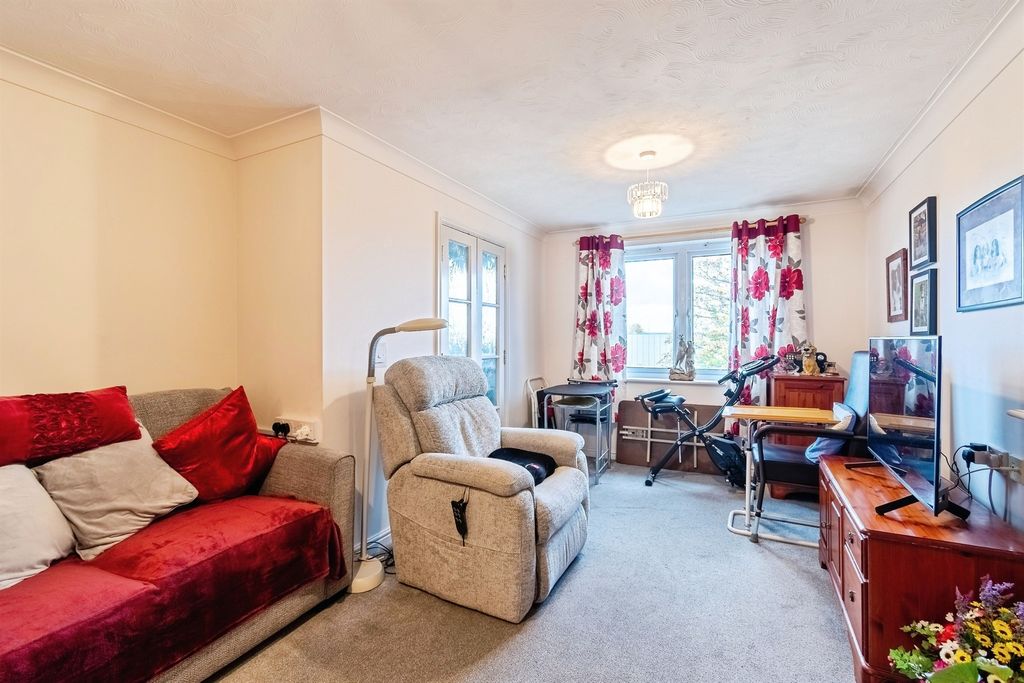 Property photo 3 of 17