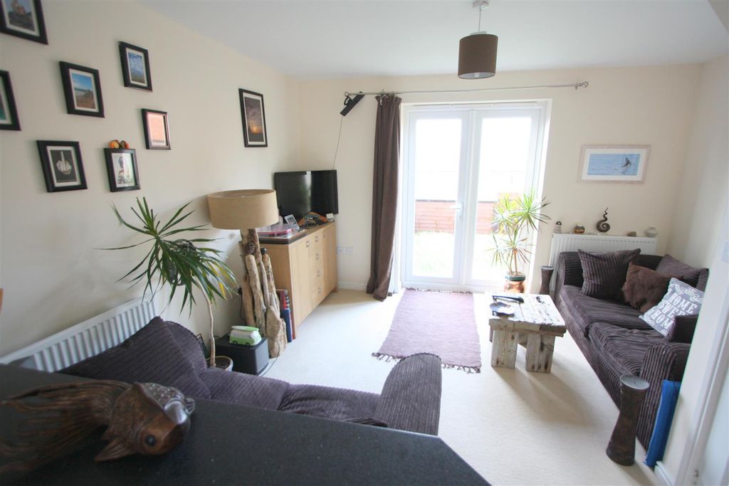 Property photo 2 of 8 25 Hyns An Vownder Lounge