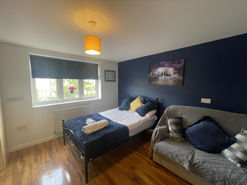 Property photo 2 of 6 Gallery