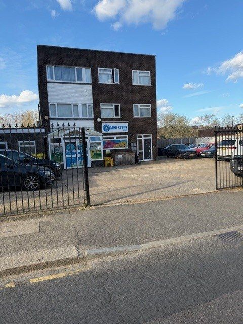 Property photo 2 of 5 Gallery