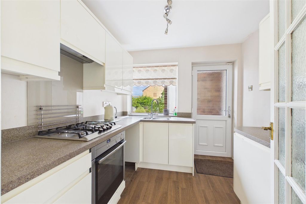 Property photo 2 of 15 Kitchen
