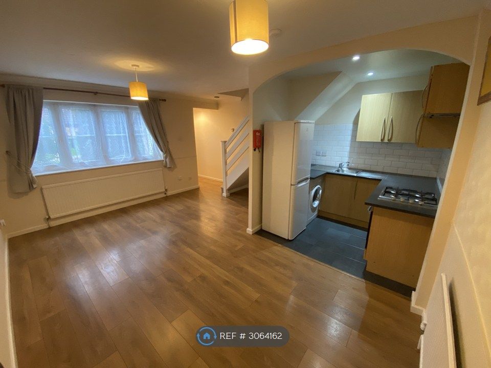 Property photo 3 of 6