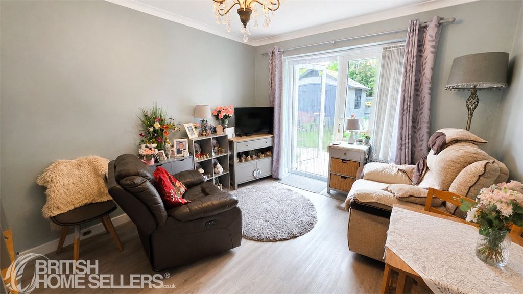 Property photo 2 of 11 Picture No. 08