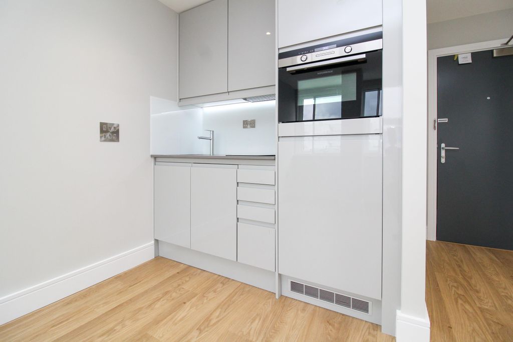 Property photo 3 of 7 Front