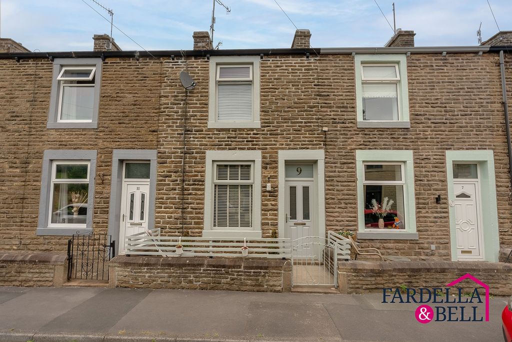 Property photo 1 of 21