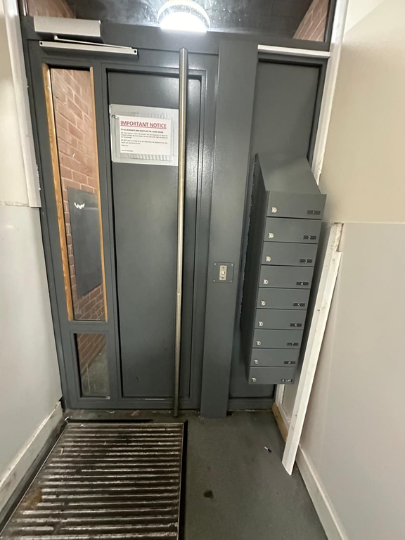 Property photo 1 of 12
