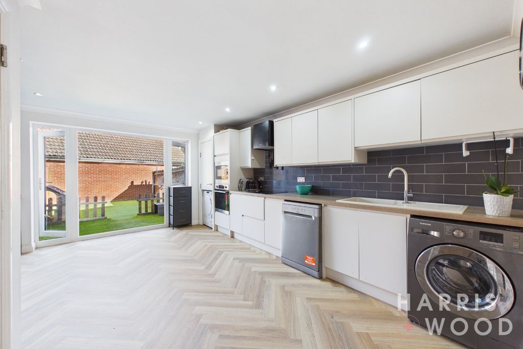 Property photo 2 of 24 4058342