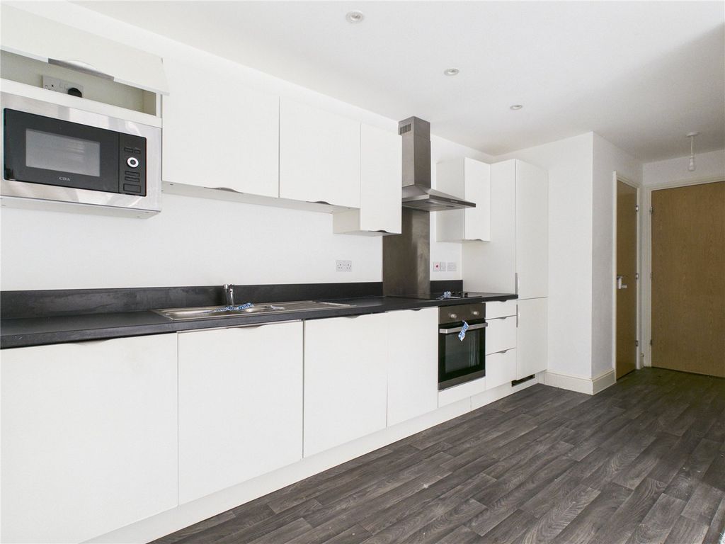 Property photo 1 of 19 Picture No. 01