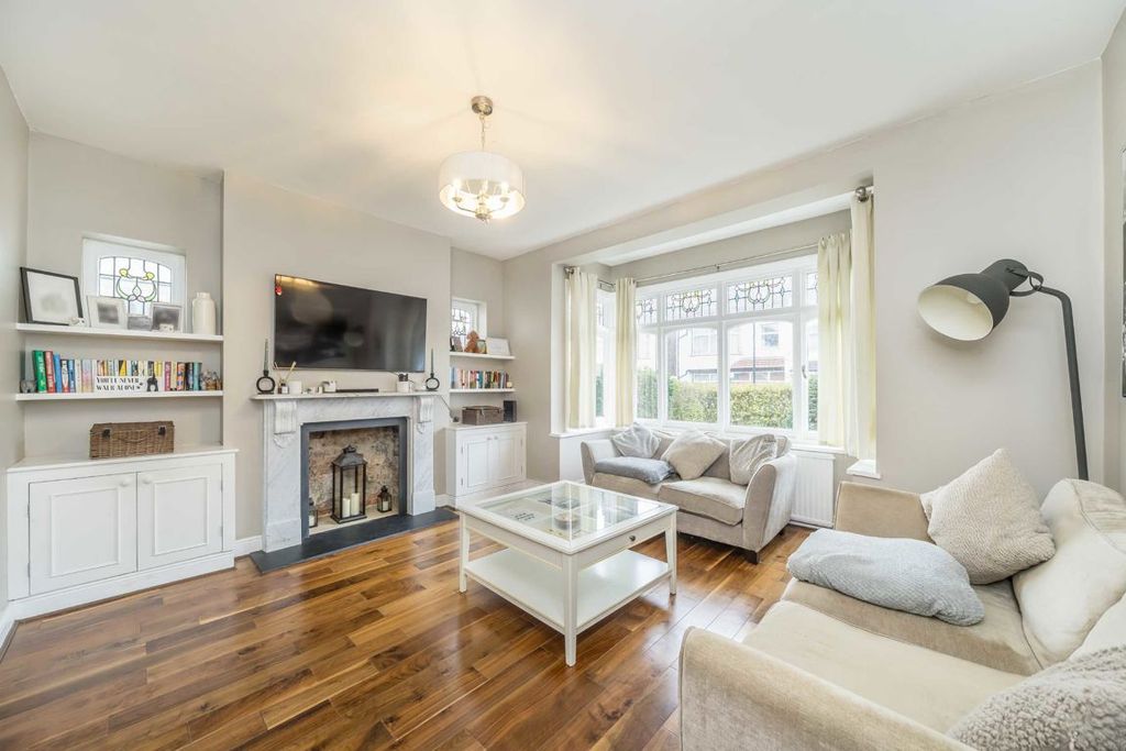 Property photo 2 of 6