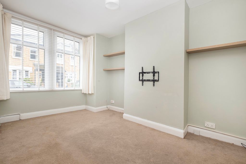 Property photo 2 of 11