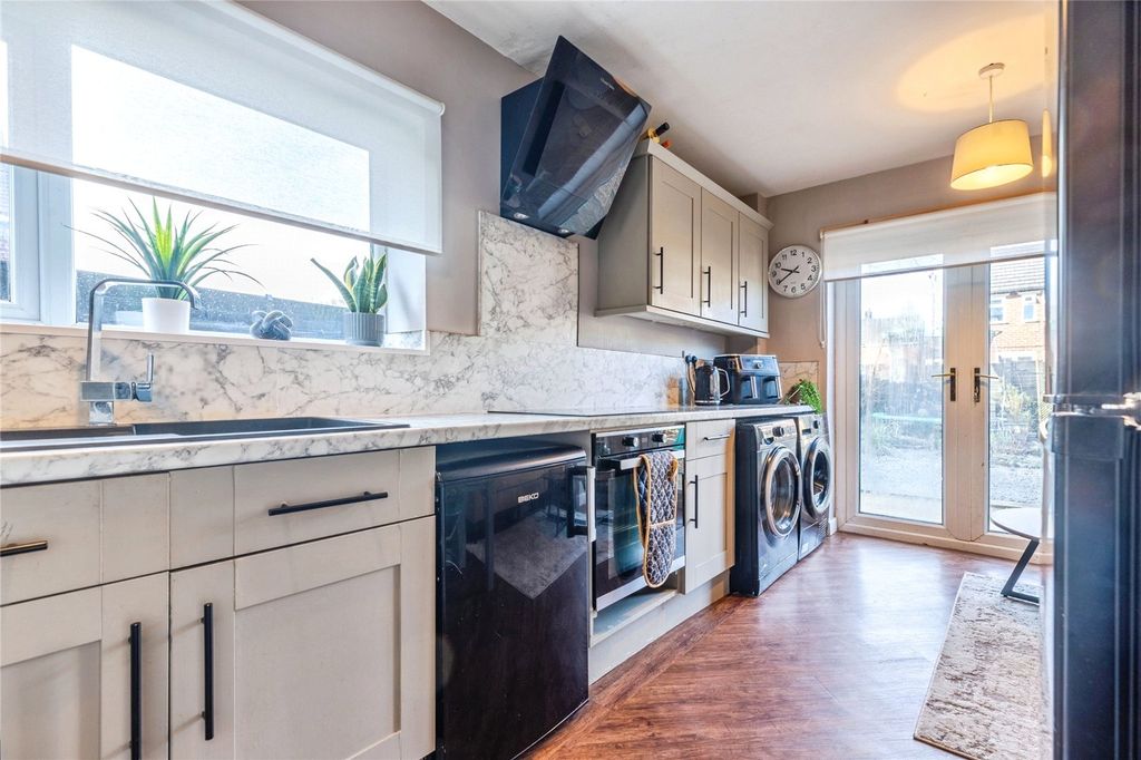 Property photo 2 of 24 Picture No. 02