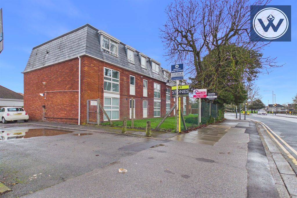 Property photo 1 of 17 (Main)