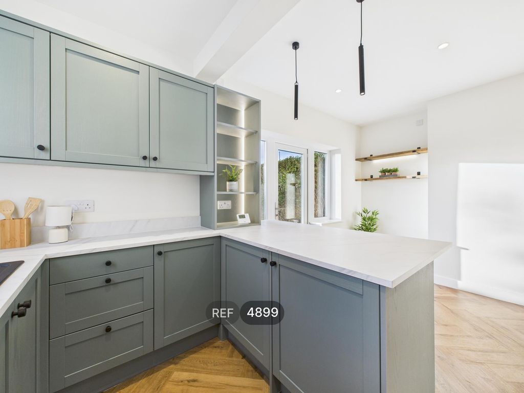 Property photo 3 of 24 Kitchen