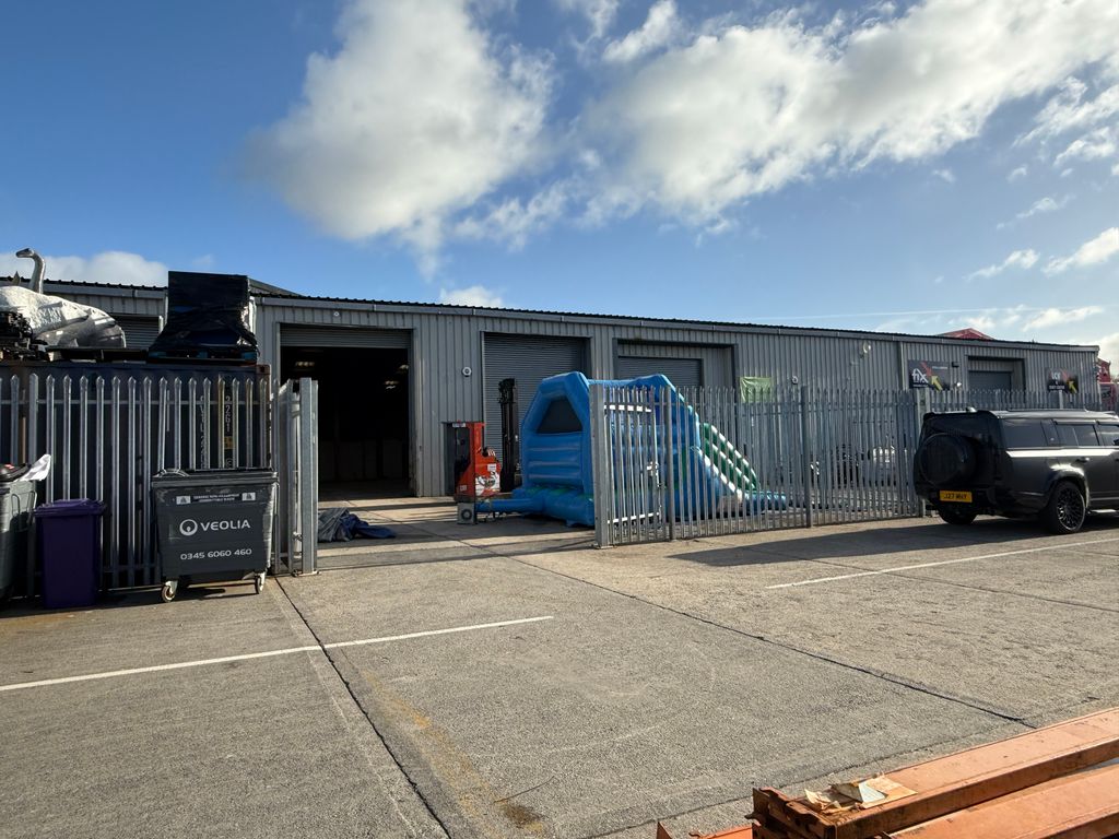 Property photo 1 of 3