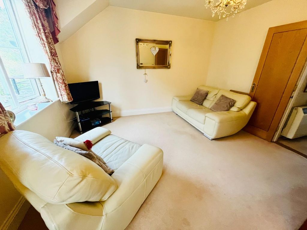 Property photo 2 of 9 Img-3344.Jpg
