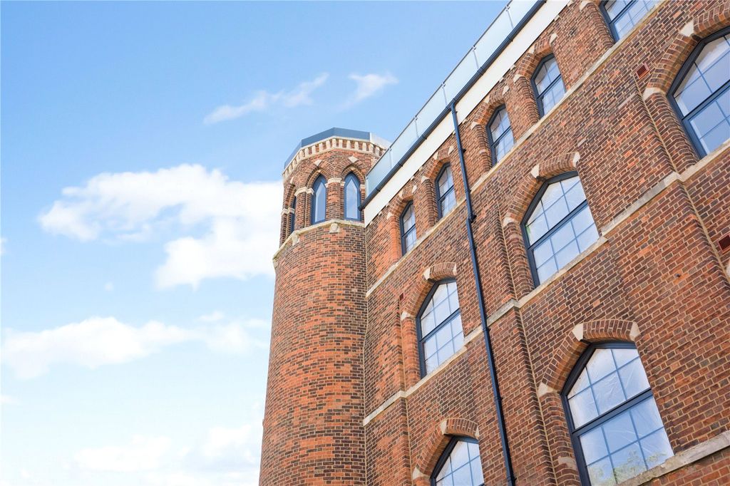 Property photo 1 of 8 Clarks Mill