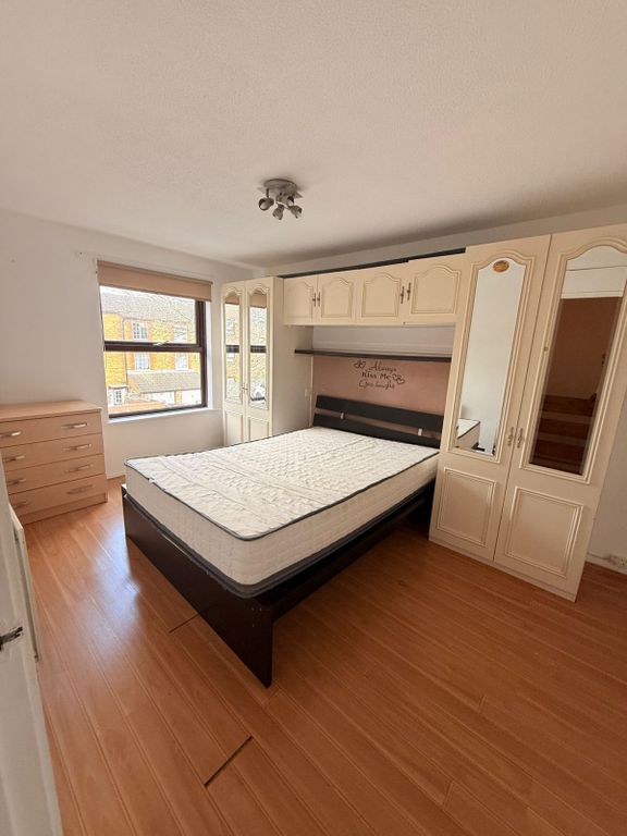 Property photo 3 of 9 Gallery