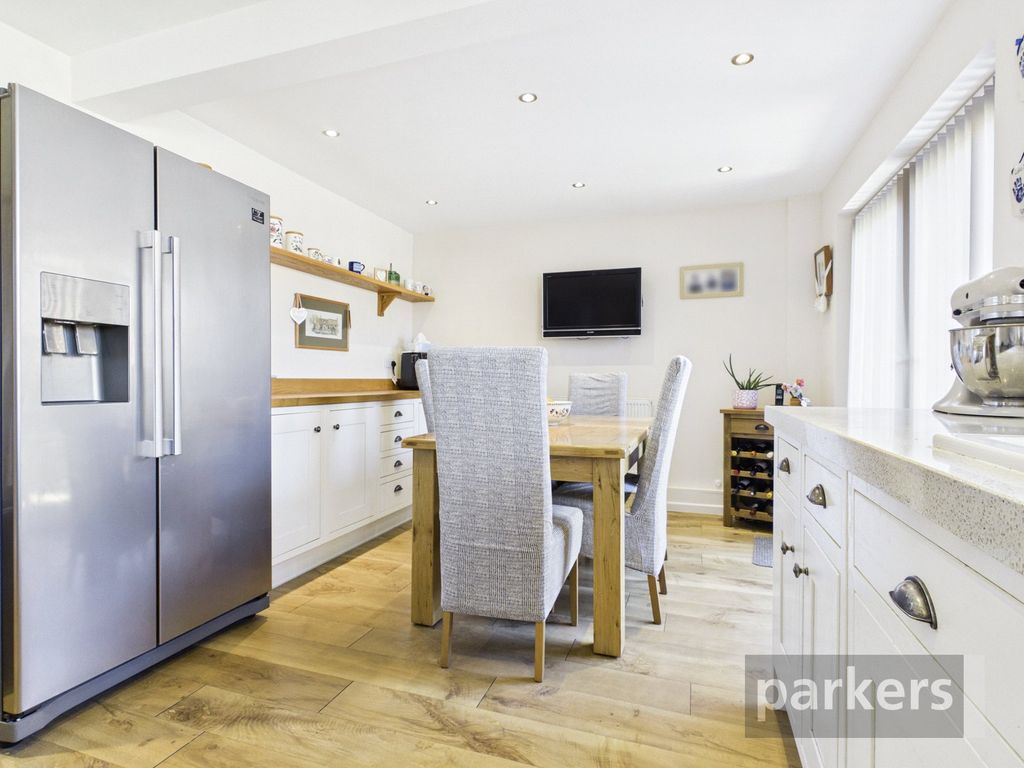 Property photo 3 of 25 Kitchen/Diner