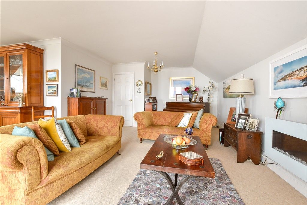 Property photo 1 of 17 Lounge/Dining Room