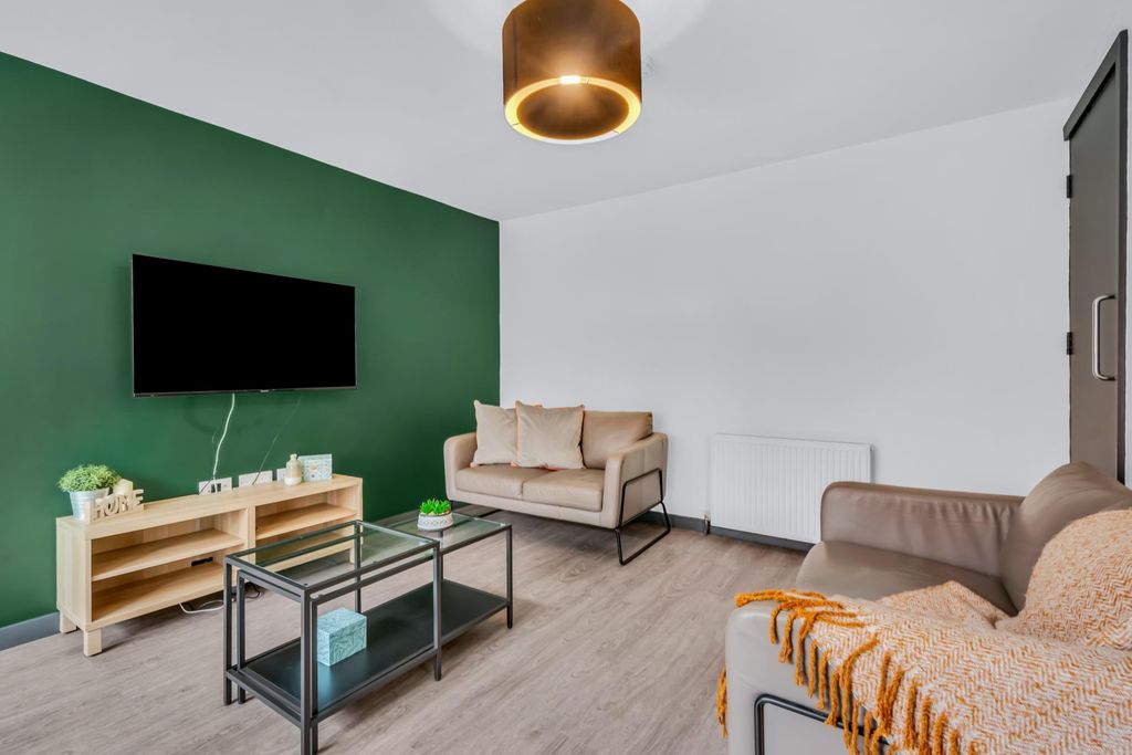 Property photo 2 of 12 Property Photo