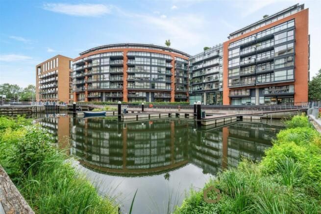 Property photo 2 of 9 Ext 4.Jpeg