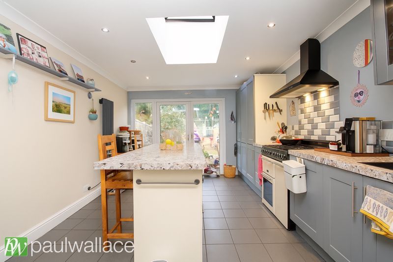 Property photo 3 of 16 Kitchen / Breakfast