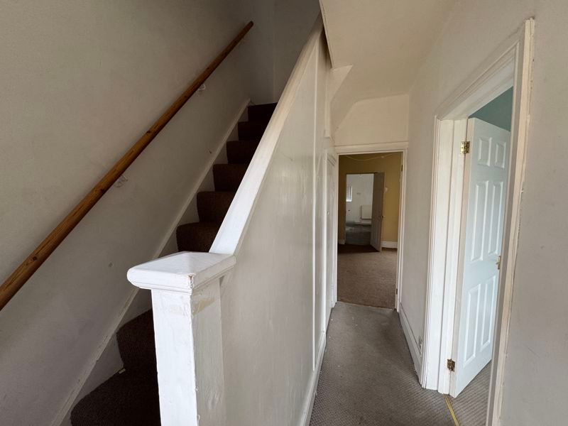 Property photo 2 of 10 Hall