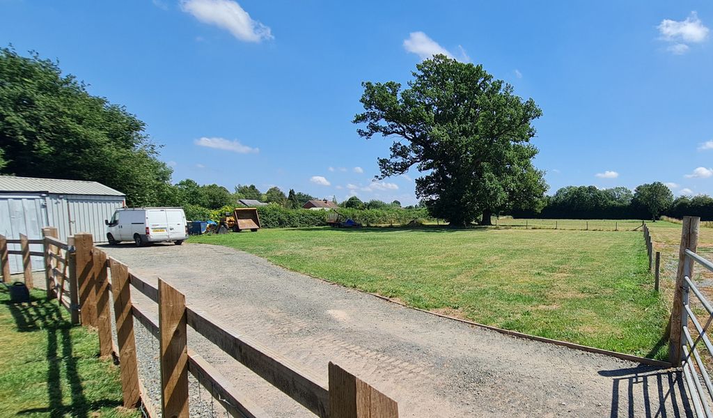 Property photo 3 of 22