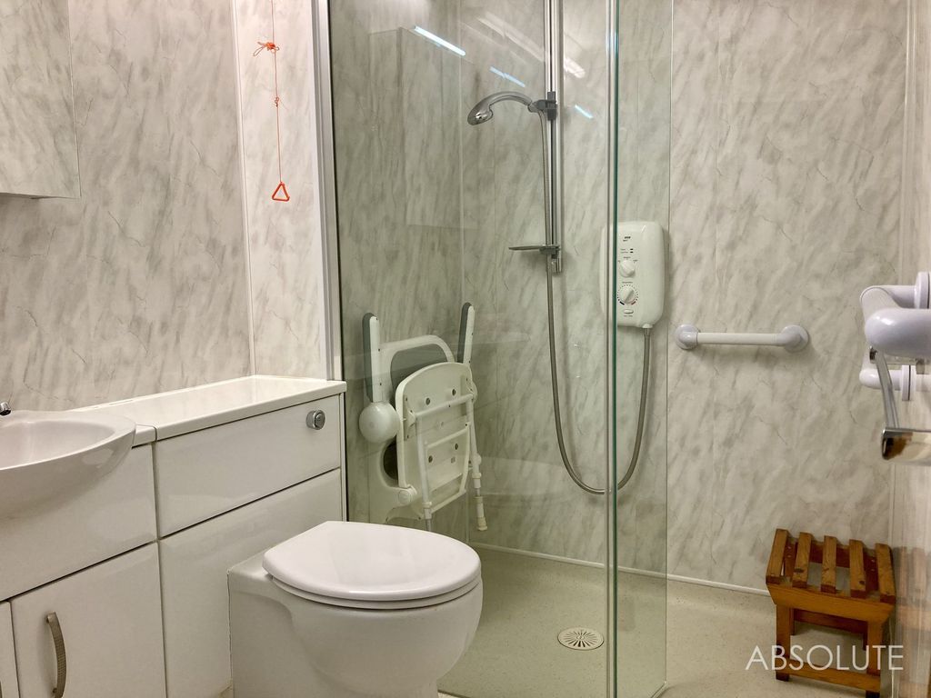 Property photo 3 of 9 Wet Room