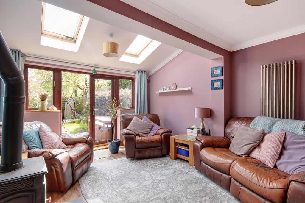 Property photo 3 of 18