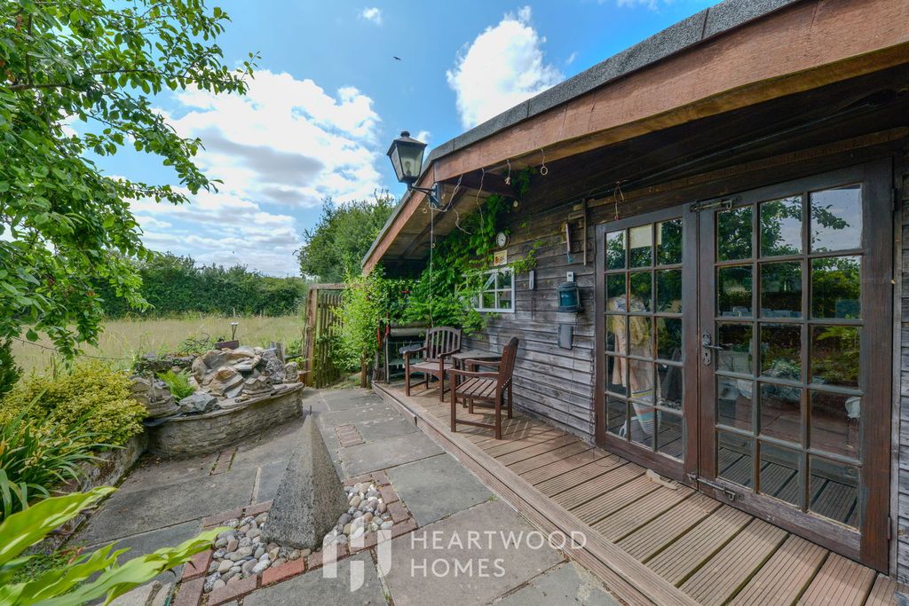 Property photo 3 of 33