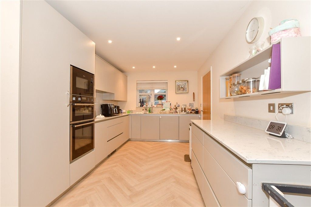 Property photo 2 of 17 Kitchen