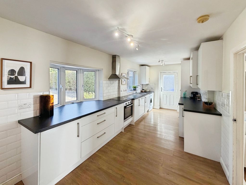 Property photo 3 of 15 5370083