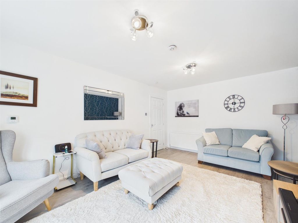 Property photo 3 of 14 Cam01486G0-Pr1043-Still002.Jpg