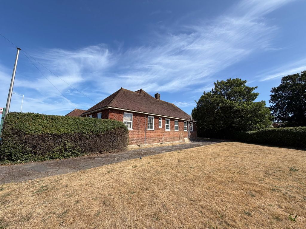 Property photo 2 of 11 Picture No. 10