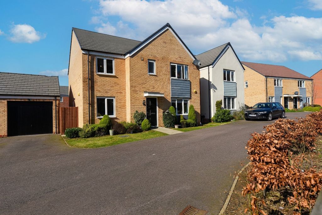 Property photo 1 of 18