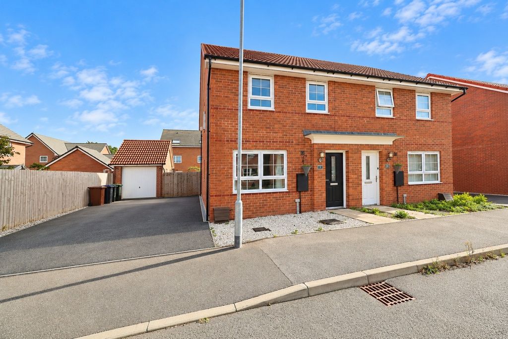 Property photo 1 of 15 5352840