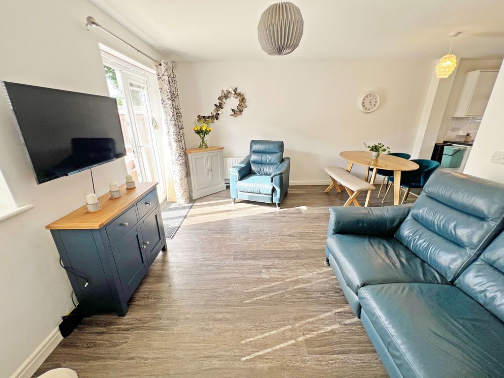 Property photo 2 of 19