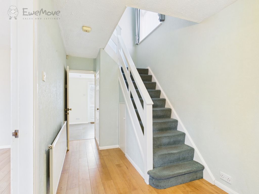 Property photo 3 of 26 Cam05065G0-Pr0018-Still004