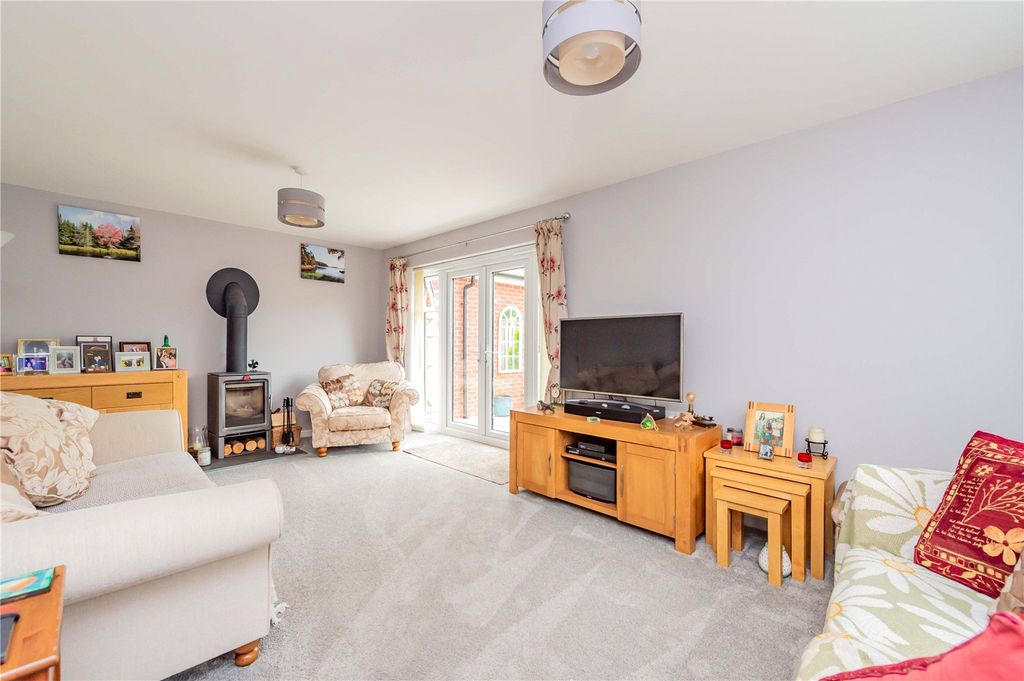 Property photo 2 of 41 Picture No. 35