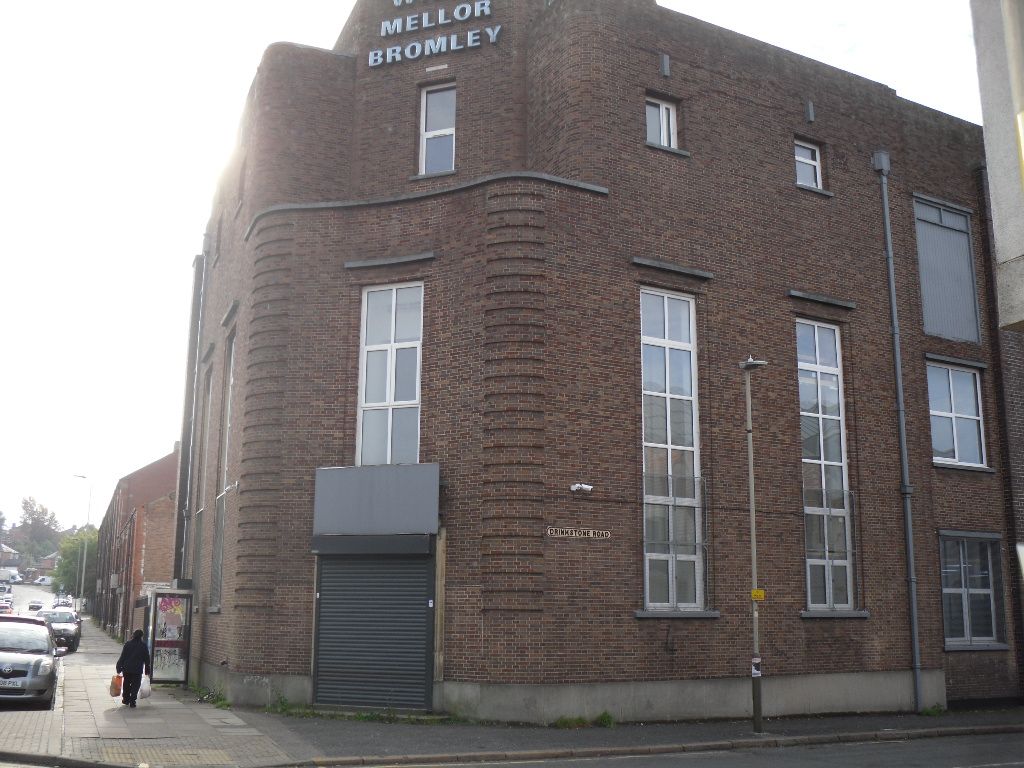 Property photo 2 of 17