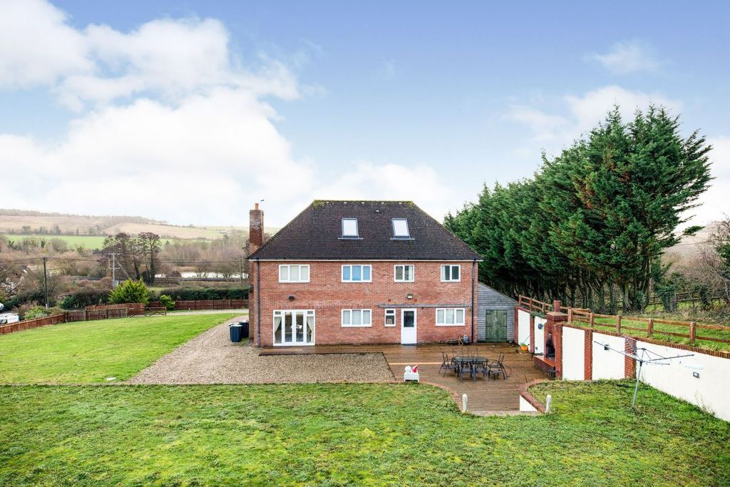 Property photo 1 of 23