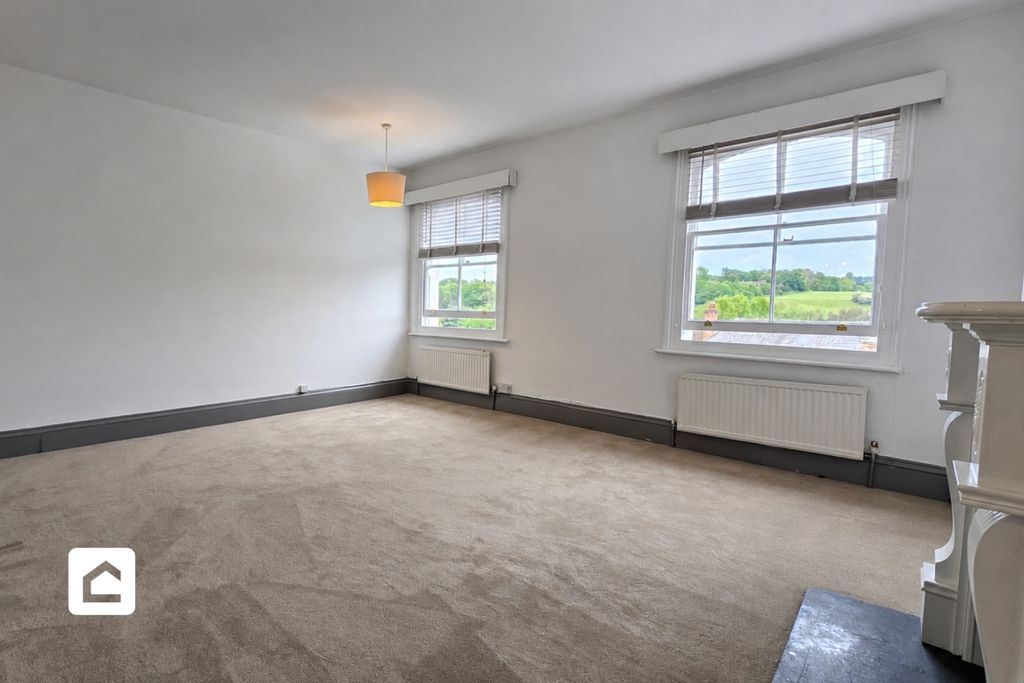 Property photo 3 of 14 2