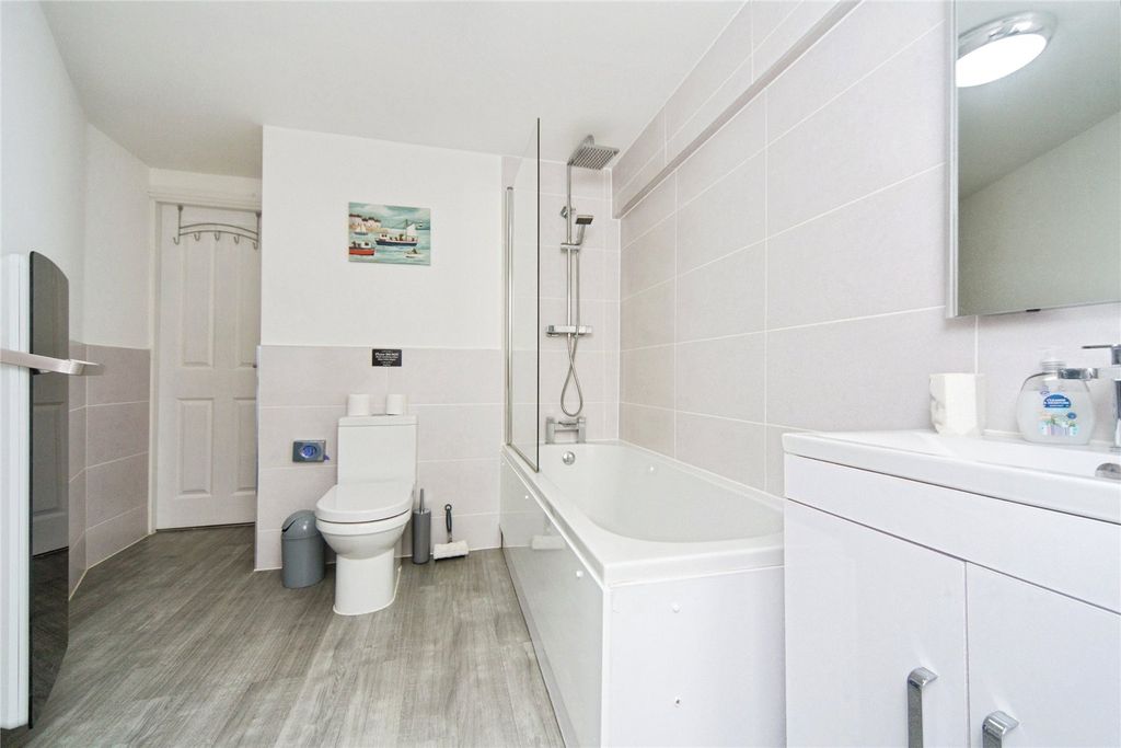 Additional image 5 of 2 bed flat for saleStation Road, Deganwy, Conwy LL31